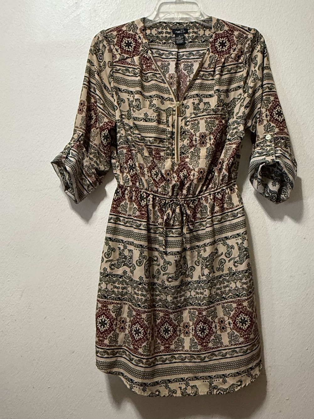 Rue21 Cream Mini Dress with Red and elephant Pattern Size Medium